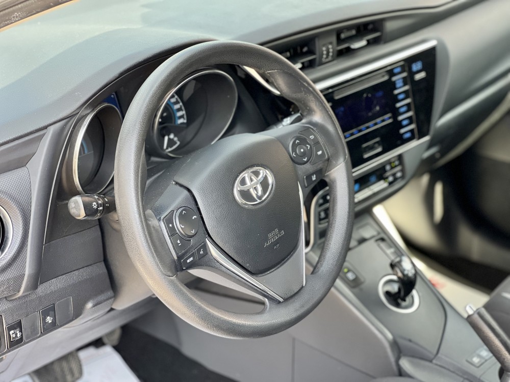 Toyota Auris Hybrid 2018 - 99 CP