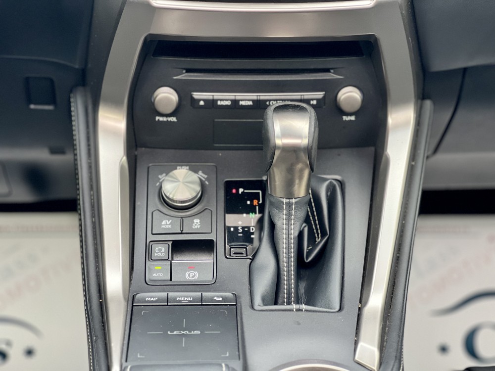 Lexus NX300h Hibrid 4x4 2018 197 CP (155 termic+42 electric) -Facelift