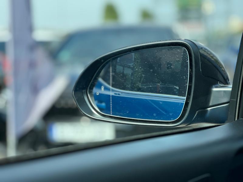 Car Thumb