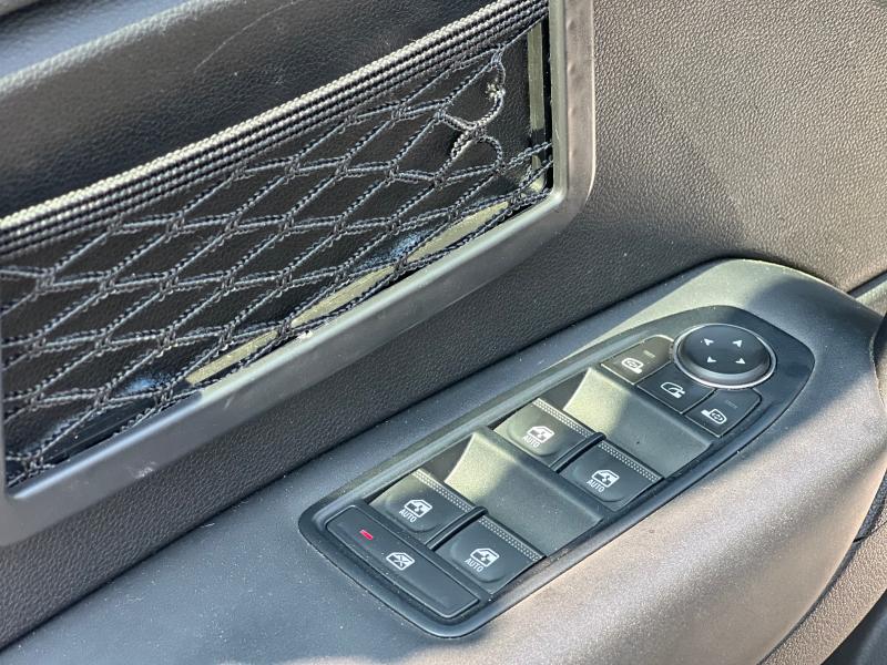 Car Thumb