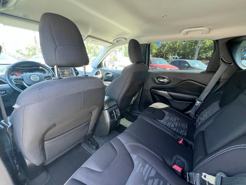 Car Thumb