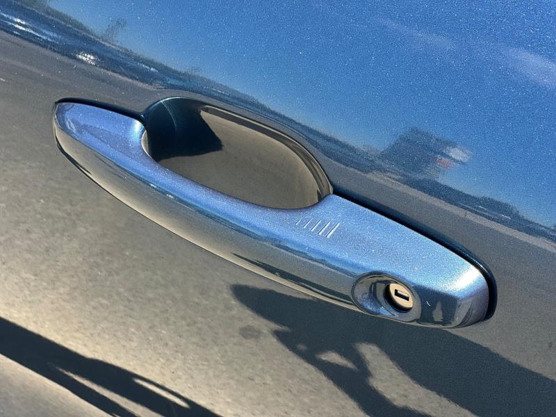 Car Thumb